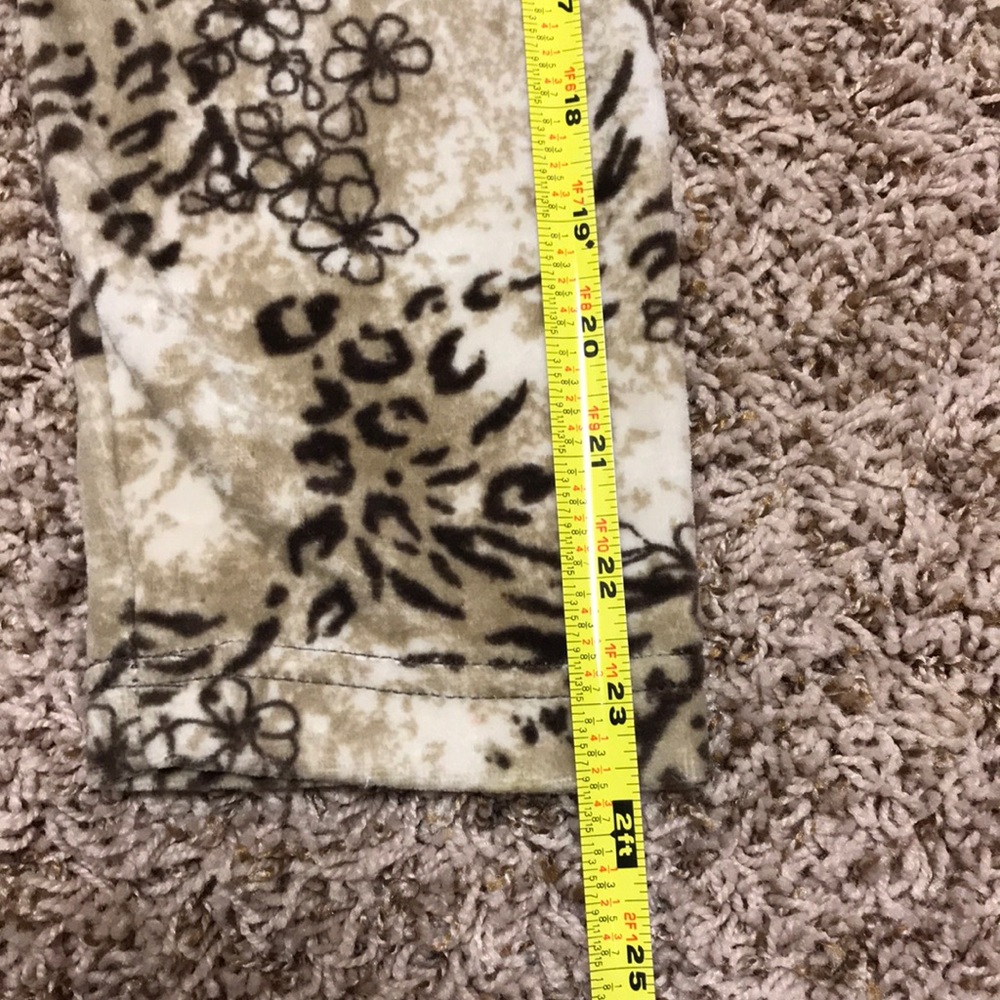 KIM ROGERS VELOUR HOODIE - Picture 6 of 6